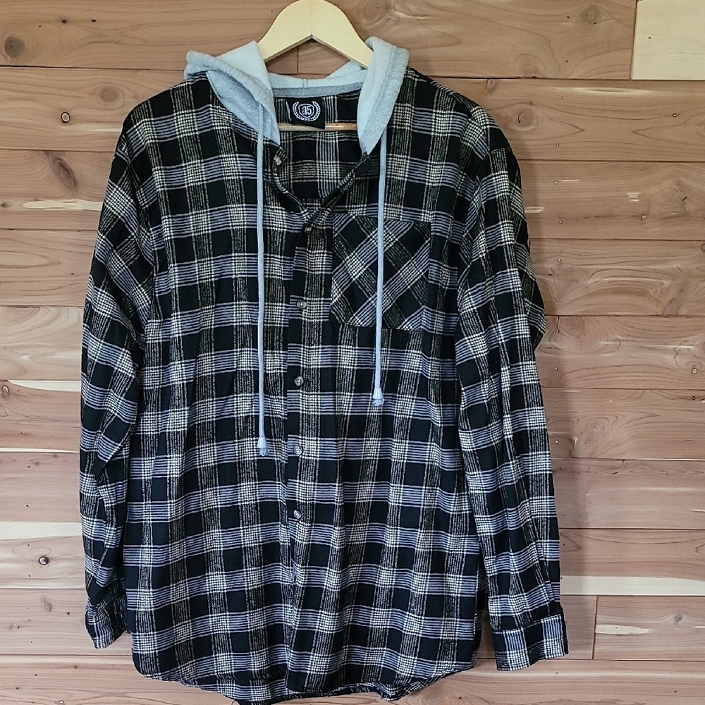 North 15 Black & Tan Plaid Botton-Down Shirt with Gray Hood, Size L, Soft